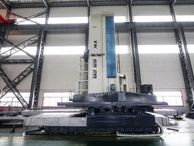 Mandriladora e fresadora CNC tipo floor