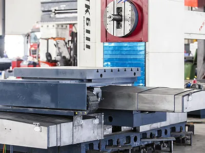 Mandriladora e fresadora CNC tipo mesa