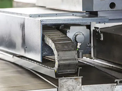 Mandriladora e fresadora CNC tipo mesa