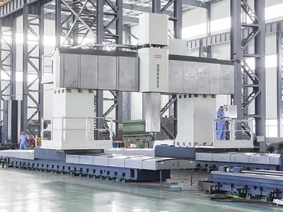 Mandriladora e fresadora CNC portal com pórtico móvel e mesa fixa